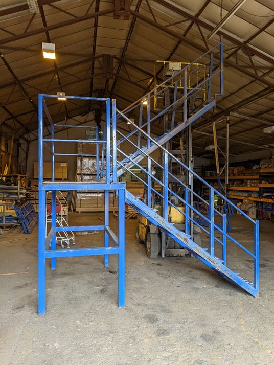 closed thread mezzanine staircase side view