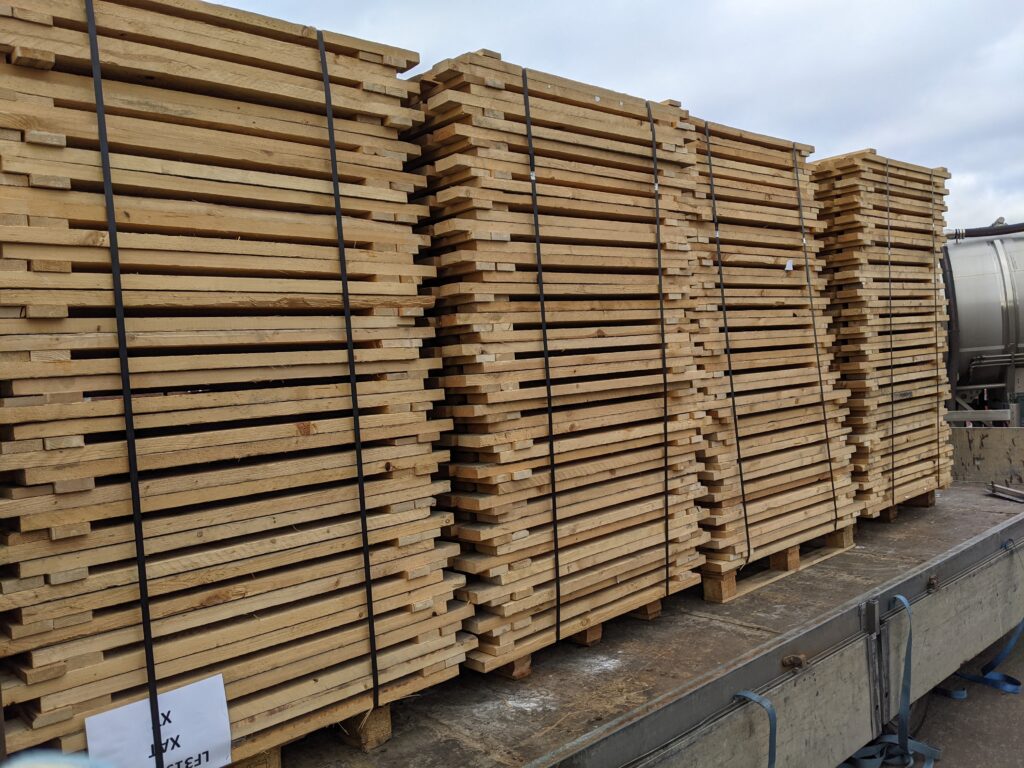 second hand open board timber decking for pallet racks
